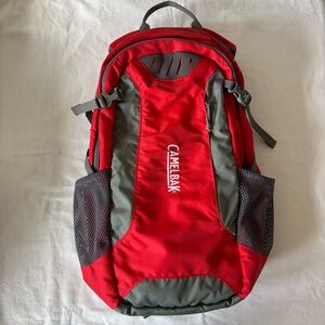 Camelbak Cloud Walker 18 Hydration Backpack Red Grey